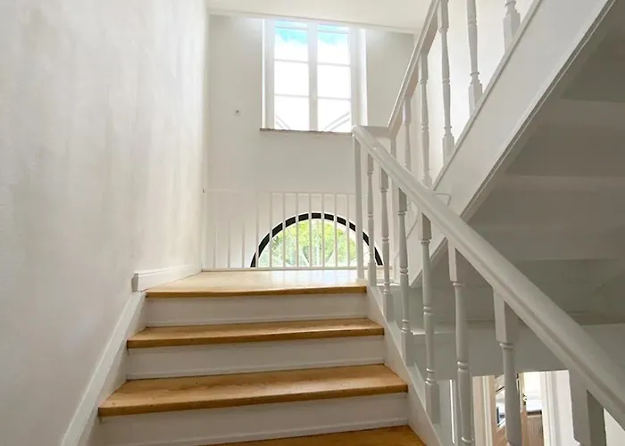 Loft 1 *
